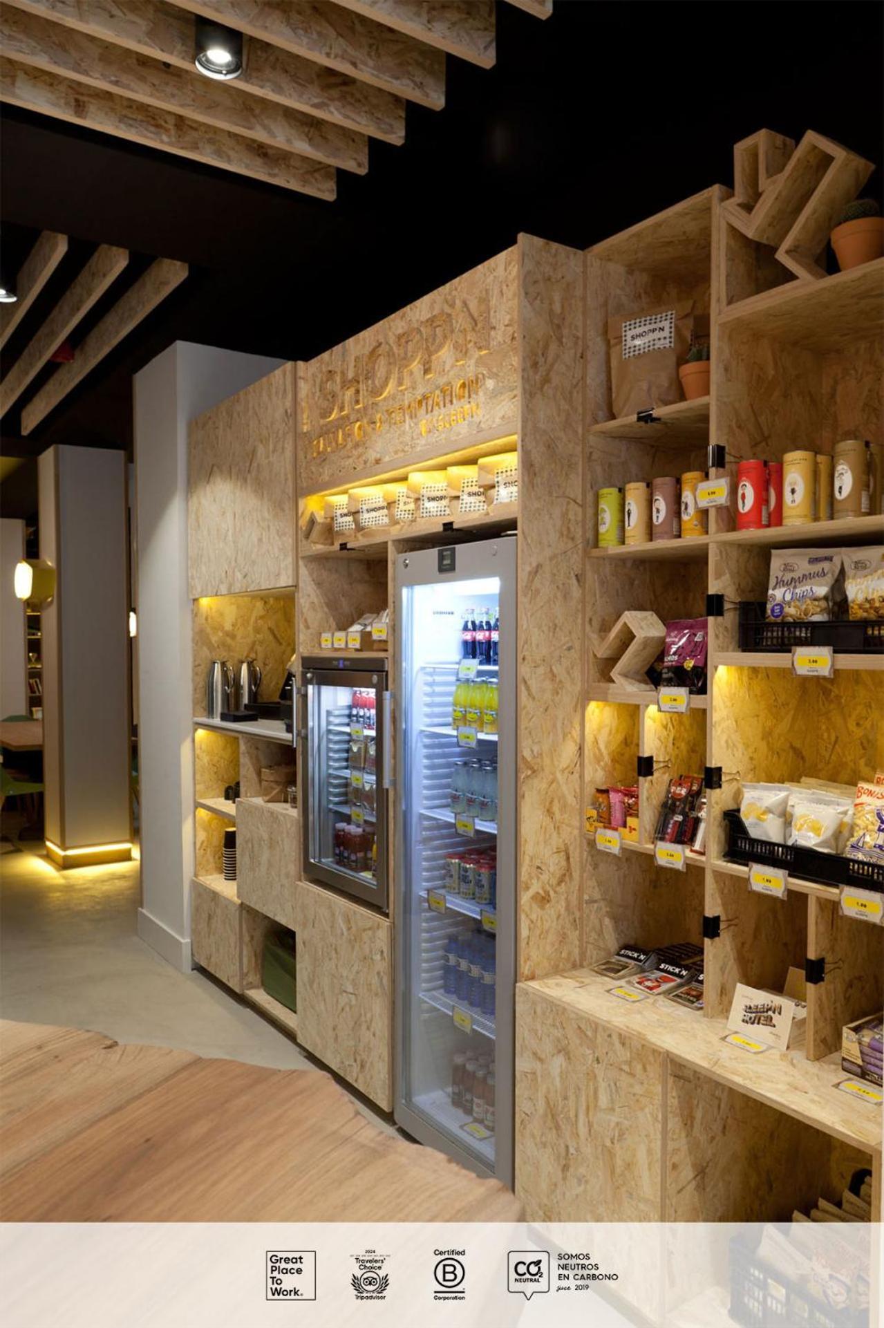 Sleep'N Atocha - B Corp Certified Hotell Madrid Eksteriør bilde