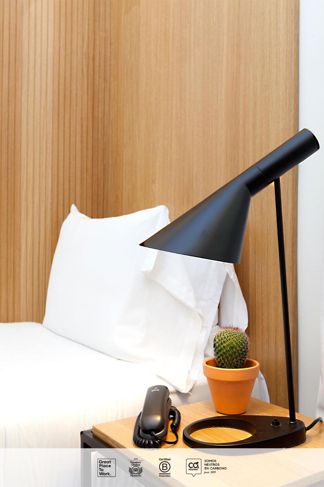 Sleep'N Atocha - B Corp Certified Hotell Madrid Eksteriør bilde